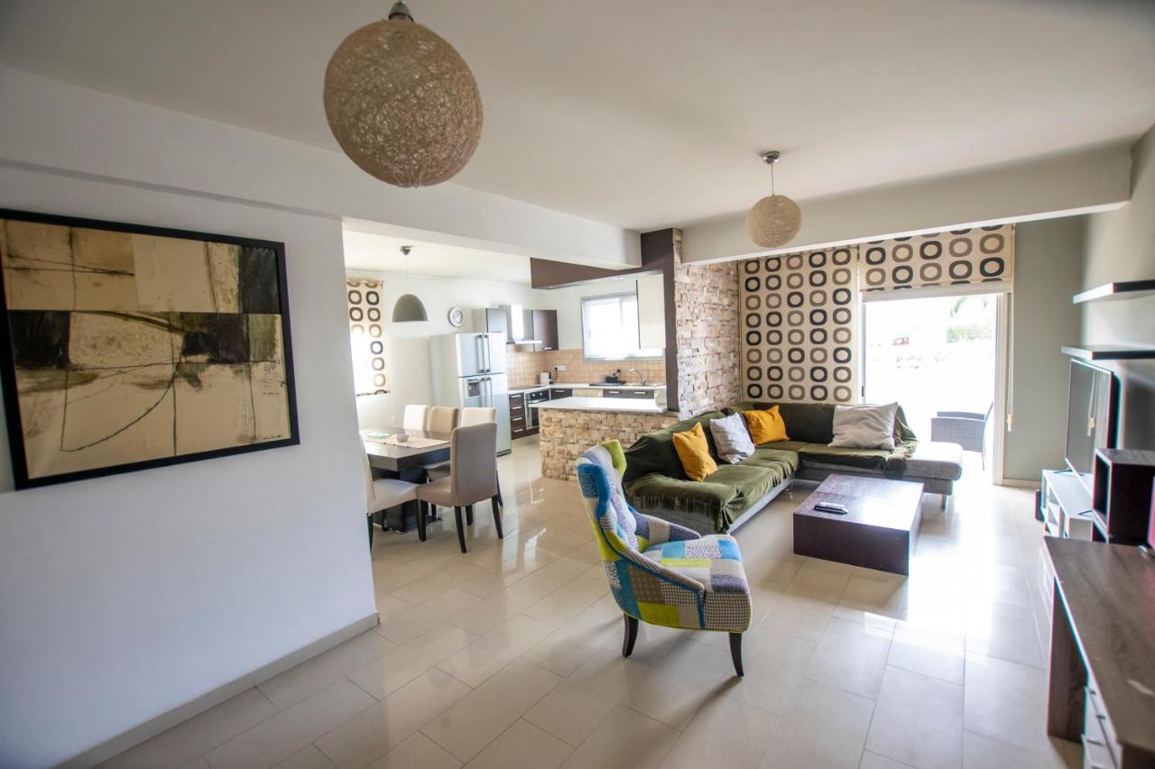 Glabur Stays - The Executive 2 Bdr - Nicosia City, Free Parking & Wifi, Welcomes You!!! Kültér fotó