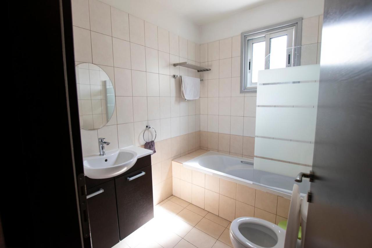 Glabur Stays - The Executive 2 Bdr - Nicosia City, Free Parking & Wifi, Welcomes You!!! Kültér fotó