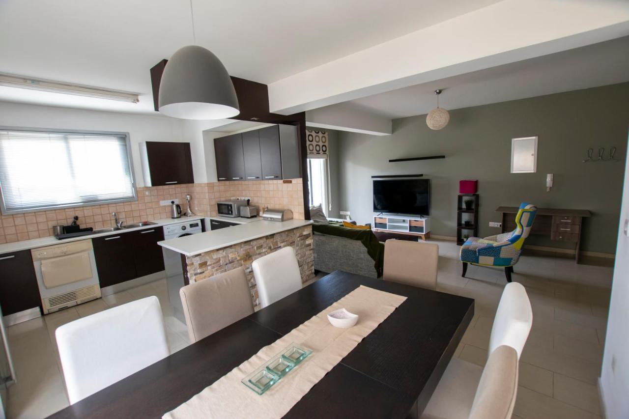 Glabur Stays - The Executive 2 Bdr - Nicosia City, Free Parking & Wifi, Welcomes You!!! Kültér fotó